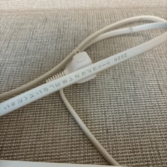 タコ足配線 ホワイトの画像