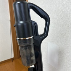 YAMADAブランド　コードレス掃除機
の画像