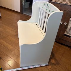 収納ベンチの画像