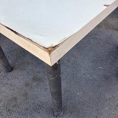 作業用テーブルの画像