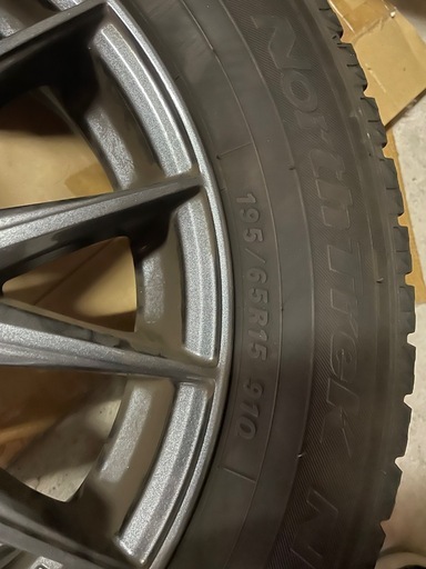 スタッドレスタイヤホイールセット　195/60R15