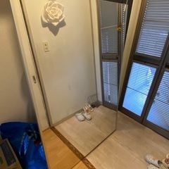 割れない軽い鏡の画像