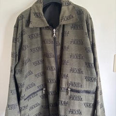 PRADA ロゴプリントジャケット グレーの画像