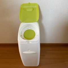 おむつ入れの画像