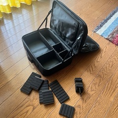 メイクバッグ　メイクボックス　化粧品収納
　の画像