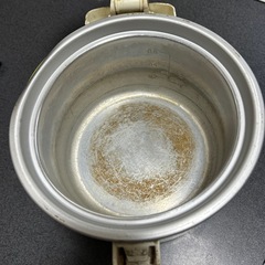 レトロな炊飯器の画像