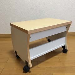 ◆中古◆キャスター付きの小さい台もらってください ちょっとした収納 園芸など 　の画像