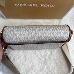 MICHEAL KORSショルダーバッグの画像