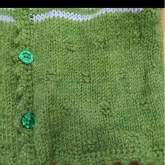 ニット　ベスト　0歳〜2歳程度　手編み　ハンドメイド　チョッキの画像