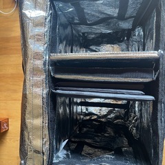 ウーバーイーツuber eats 配達用バッグ　uber eats 正規品　デリバリー リュック  仕切り付 UberEats  折り畳み 大容量　バッグ リュックサックの画像