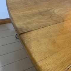折りたたみテーブルの画像