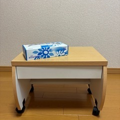 ◆中古◆キャスター付きの小さい台もらってください ちょっとした収納 園芸など 　の画像