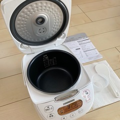 原価　約9,000円　使用数少なめ　美品 ヤマダ電機 炊飯器 マイコン式 5.5合炊き 早炊メニュー  YECM10G1 ヤマダ電機 オリジナル の画像