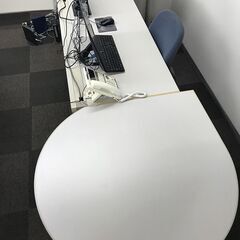 コクヨ事務用デスク差し上げます！の画像