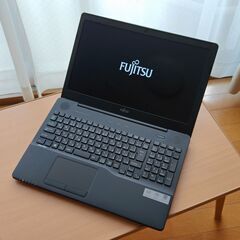 Fujitsuノートパソコンの画像