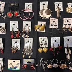 アクセサリー、ピアスなど
の画像