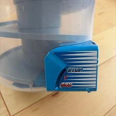 トミカ　でるでるバケツの画像
