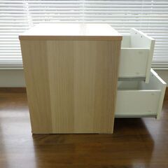 ベッドサイドチェスト２段【小金井市民限定】（小金井市再生家具）品番：10-01-09 ※新規優先の画像