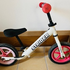 ストライダー　キックバイク　足けりバイク　自転車　二輪車　足蹴りの画像