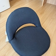 ニトリ　座椅子　コンパクトサイズの画像