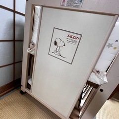 ベビーベッドの画像