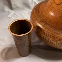 花瓶　木製の画像