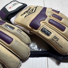 umbro NEO pro DPS ゴールキーパー　グローブ　サッカーの画像