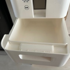 ニトリ　米びつ　10キロの画像