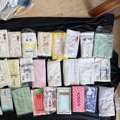 【未使用】タオル まとめ売り 大量 未使用 多数 フェイスタオル ハンドタオル ゲストタオル ハンカチ ガーゼ ふきん バスタオル系 家庭用 介護 業務用 ストック 日用品 生活雑貨 キッチン 掃除 洗車 スポーツ ランニング ジム 来客用 記念品 粗品 ノベルティ 会社名入 かわいい シンプル 無地 柄物 セット①の画像