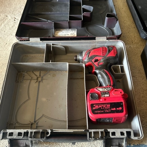 インパクトドライバー２台ケース付き