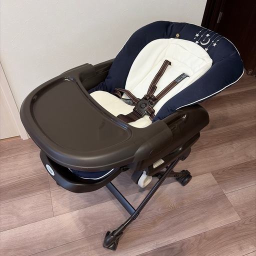 セール中 Combi コンビ ハイローチェア ネムリラ 手動 Combi【コンビ