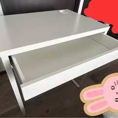 IKEA  デスクの画像