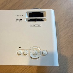 ホームプロジェクター 5000ルーメン M8-Aの画像