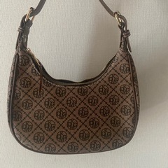 【新品未使用】ロゴ入りショルダーバッグ ハンドバッグ ブラウンの画像