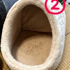 猫ねこ　ハウス、トイレ、爪研ぎセット　美品の画像