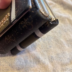 guess 財布の画像