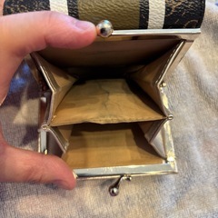 guess 財布の画像