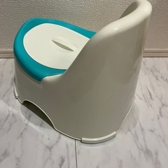 座れるおまるの画像