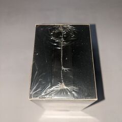 古いカセットテープ、未開封の画像
