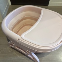 折りたたみできるフットバス、足湯の画像