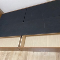 ベッドフレームの画像
