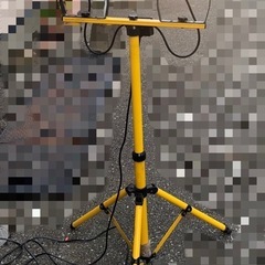 【中古作業灯】スタンド式ダブルハロゲン作業灯【訳あり
】の画像