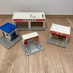 おもちゃ　トミカ　ENEOS ガソリンスタンド　洗車機　消防署　交番　コンビニの画像