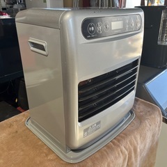 ２０１９年製　コロナ　石油ファンヒーター　ブルーヒーター　５．０ℓタンク　サテンシルバー　木造９畳／コンクリート１２畳　ＦＨ－Ｇ３２１９Ｙの画像