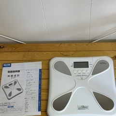 TANITA 体組成計 BC-714 ホワイトの画像