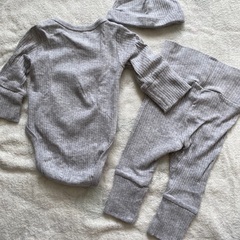 ベビー服3点セットの画像