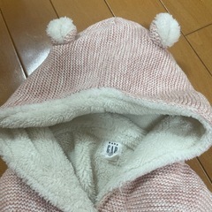 美品　ベビーGAP 80 アウター　上着　ふわふわ　もこもこの画像