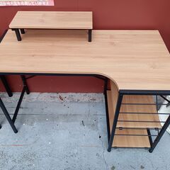 デスク　サイズ（約）幅110cm×奥60cm×高84cm　　■近隣配送無料 買取GO‼　栄和店の画像