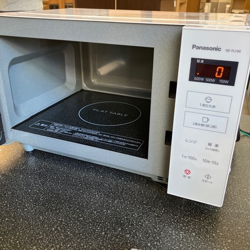 A2510-083 Panasonic 電子レンジ NE-FL100-W ホワイト 2020年製 フラット庫内 使用感キズ汚れ有り