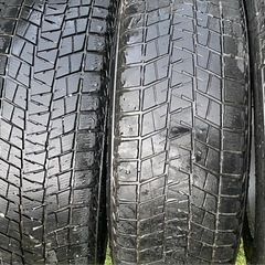 タイヤとポイールの画像